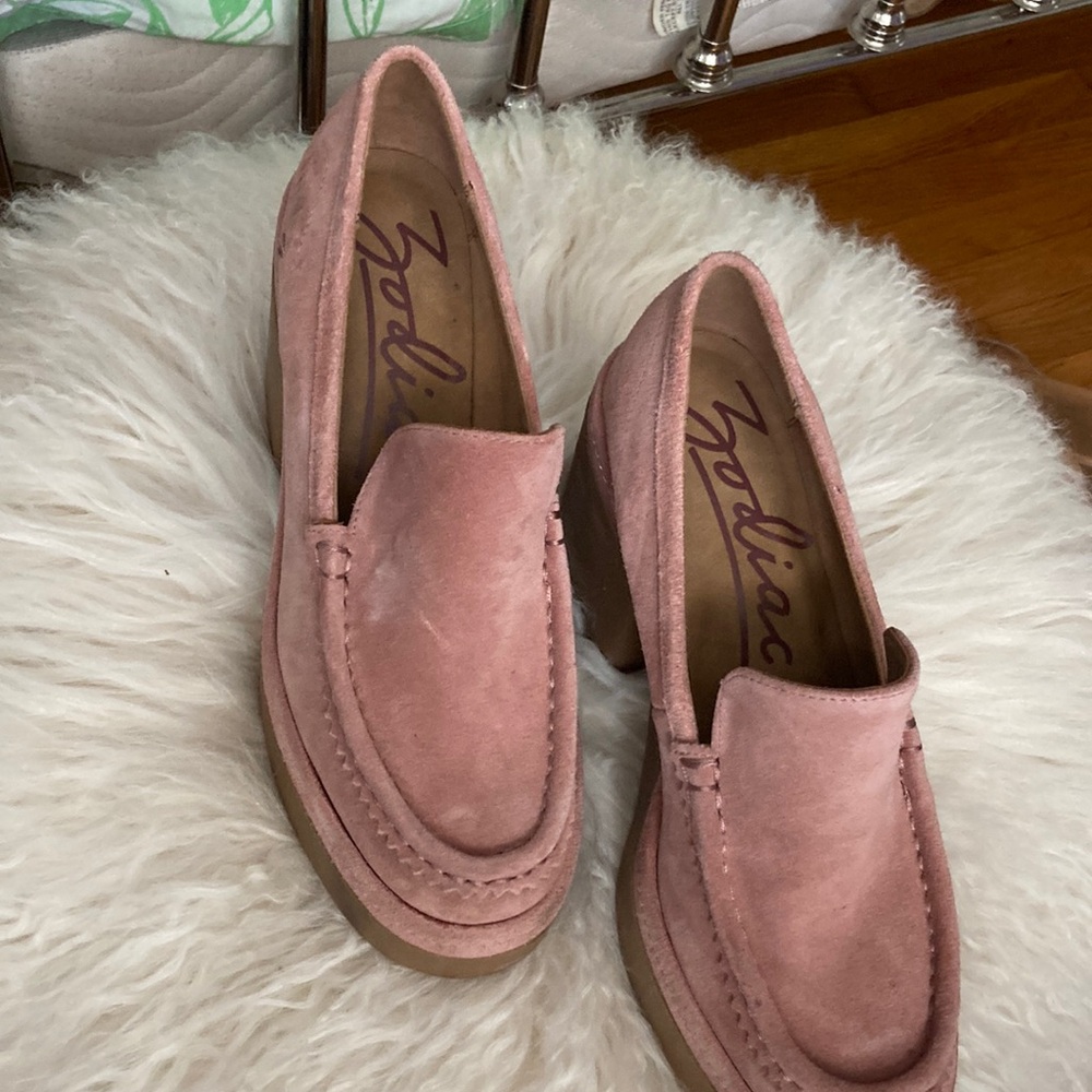 Zodiac suede stacked loafer EUC -worn twice -love but my feet super narrow